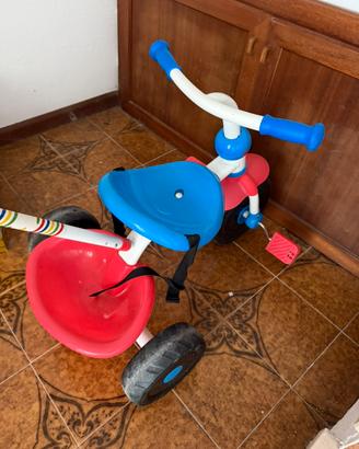 Triciclo per bambini con maniglione di spinta