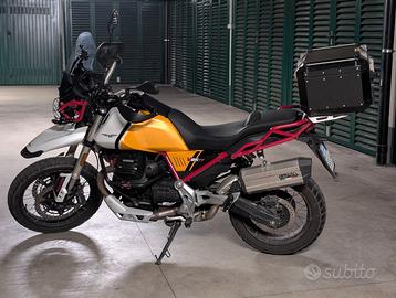 Moto Guzzi V85 TT evocative graphics my23