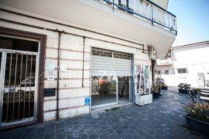 Negozio-zona centro -investimento pomigliano
