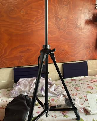 Cavalletto per macchiana fotografica