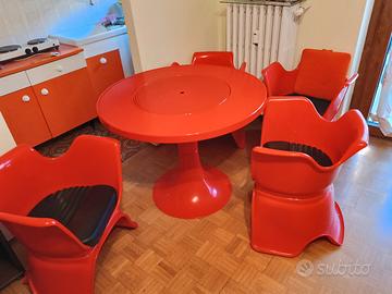 Acca Armchair e Tavolo Saturno Alfredo Martini