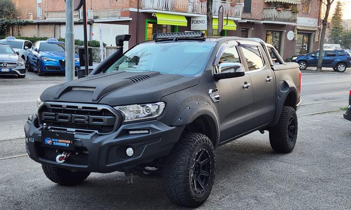 Magnifico ford Ranger modificato Raptor