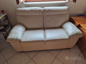 Divano con due poltrone