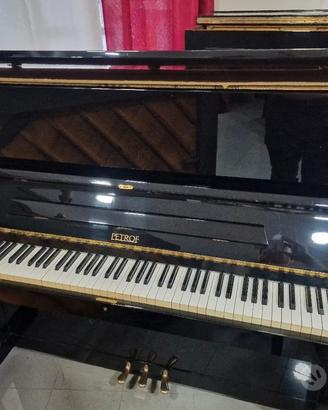 pianoforte verticale Petrof