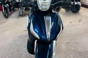 Beverly 300 Anno 2011