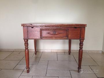 TAVOLO ANTICO IN LEGNO MASSELLO CON CASSETTO