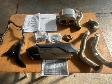 Scarico completo Akrapovic