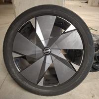 Cerchi con gomme Nissan 255/45 r20 