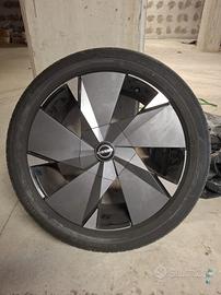 Cerchi con gomme Nissan 255/45 r20 