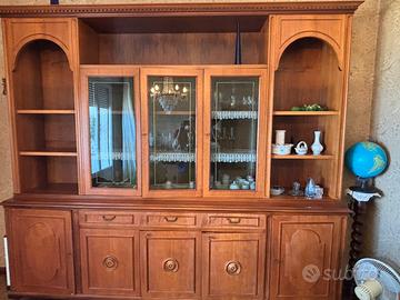 Grande credenza/vetrina classuca in legno massello