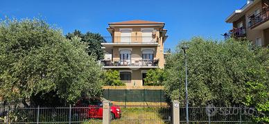 2 LOCALI A DIANO MARINA