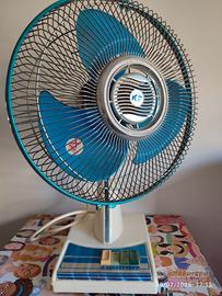 Ventilatore bianco da tavolo