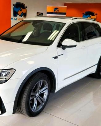 VOLKSWAGEN Tiguan 1.6 TDI SCR Sport BlueMotion Tec