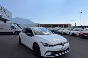Volkswagen Golf 1.0 eTSI EVO DSG Style