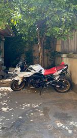 Yamaha Fazer 800 Akrapovic