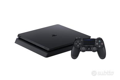 PS4 CON CARICATORE, CUFFIE E UN JOYSTICK