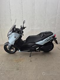 Yamaha X-Max Tech Max 300 - 2025