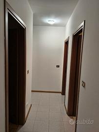 Tre stanze in Clarina