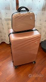 Valigia da stiva + beauty da viaggio