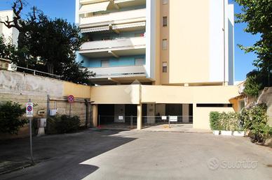 AUTORIMESSA A GROTTAMMARE