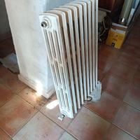 Radiatori in ghisa usati 2 disponibili