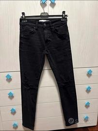 Jeans skinny neri strappati