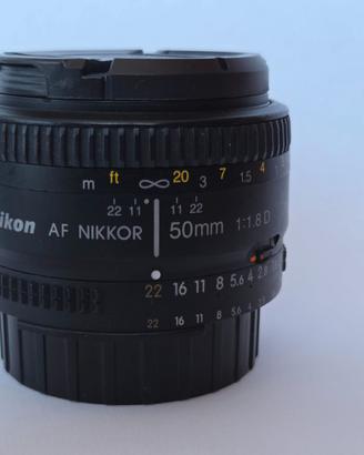 Nikon AF Nikkor 1:1.8 D