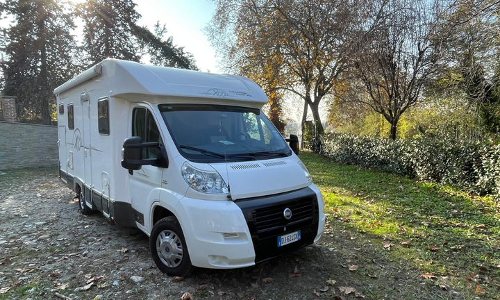 Camper semintegrale RIMOR XGO'