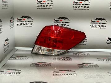 Faro fanale stop posteriore destra dx subaru legac