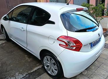 Peugeot 208 1.4 diesel HDI anno 2015 km 137 mila 