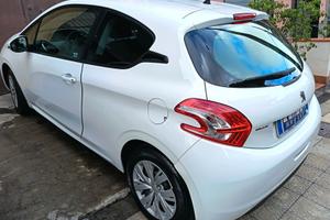 Peugeot 208 1.4 diesel HDI anno 2015 km 137 mila 