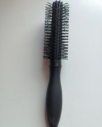 SPAZZOLA  CAPELLI
