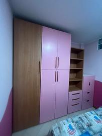 mobili cameretta (armadio/comodino/scrivania)