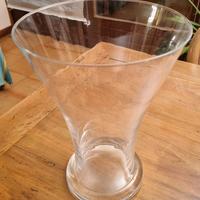 Vaso in vetro trasparente