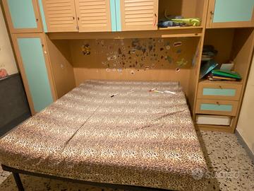 Cameretta a ponte con letto singolo o matrimoniale