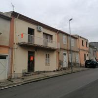 Casa indipendente su due livelli - Uri
