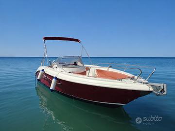BARCA A  MOTORE AS MARINE 590