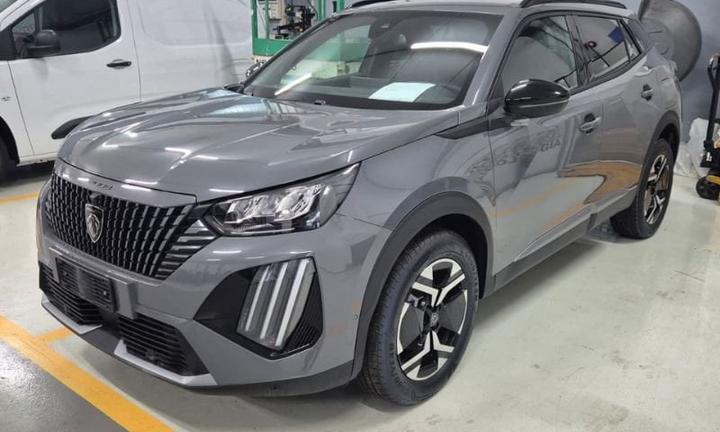 Peugeot 2008 PureTech 130 S&S EAT8 Allure