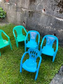 Cinque sedie seggioline per bambini