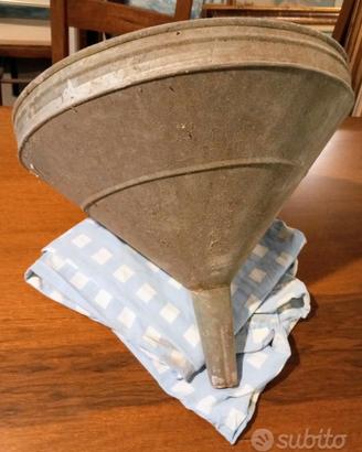 Grande imbuto zincato 40 cm