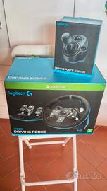 Volante Logitech G920, pedaliera e leva del cambio