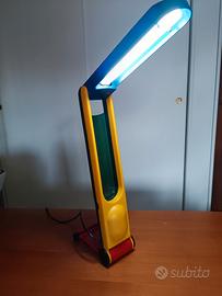 Lampada da scrivania Benetton anni 80
