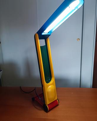 Lampada da scrivania Benetton anni 80