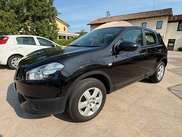 Nissan Qashqai 1.6 benz UNICO-PROPRIET. 33.000 KM
