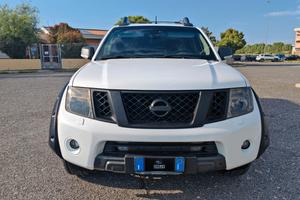 Nissan Navara 3.0 V6 anno 2014 double cab 230cv
