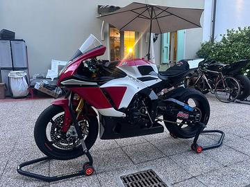 Yamaha R1