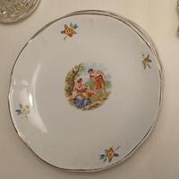 Servizio piatti porcellana vintage con scene galan