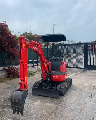 E99 Mini escavatore Kubota U15 allargabile