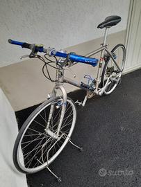 bicicletta mountain bike
