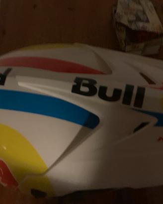 Casco red bull